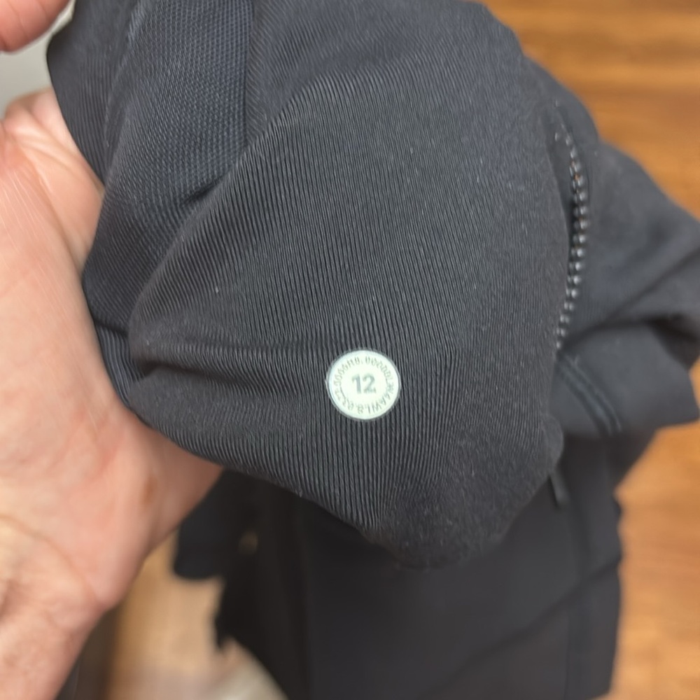 Lululemon Define jacket  - Picture 4 of 4